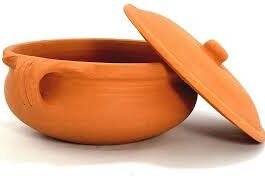 Clay Cooking Pot with Lid (Urili Chatty) 10 Inch